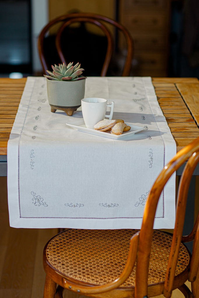 Table Runner 45x150 NM 2054/2 image