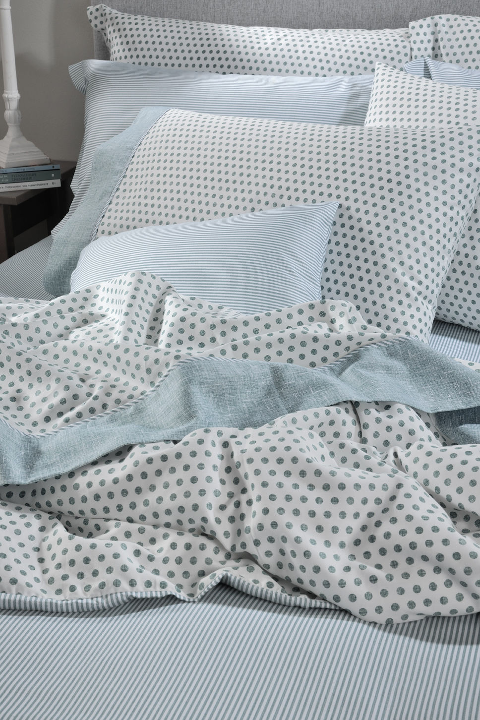 Queen Duvet 793 Dot Petrol image