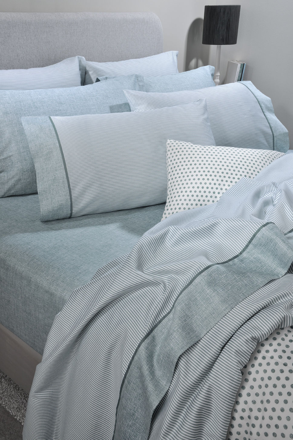 Queen Duvet 804 Petrol Stripe image
