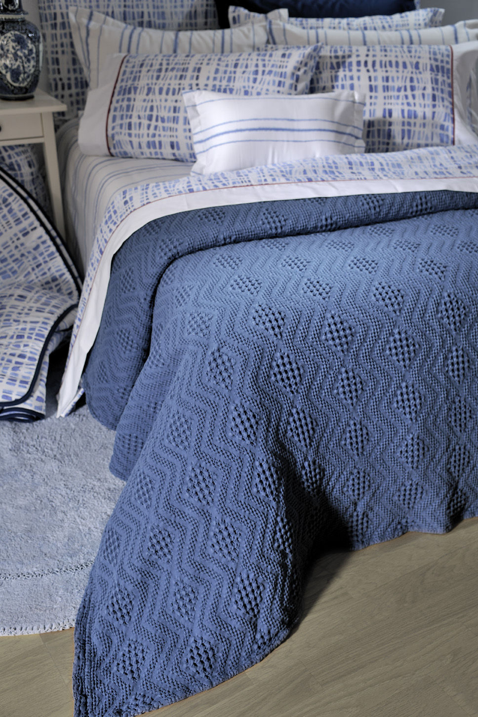 Queen Blanket 871 Blue image
