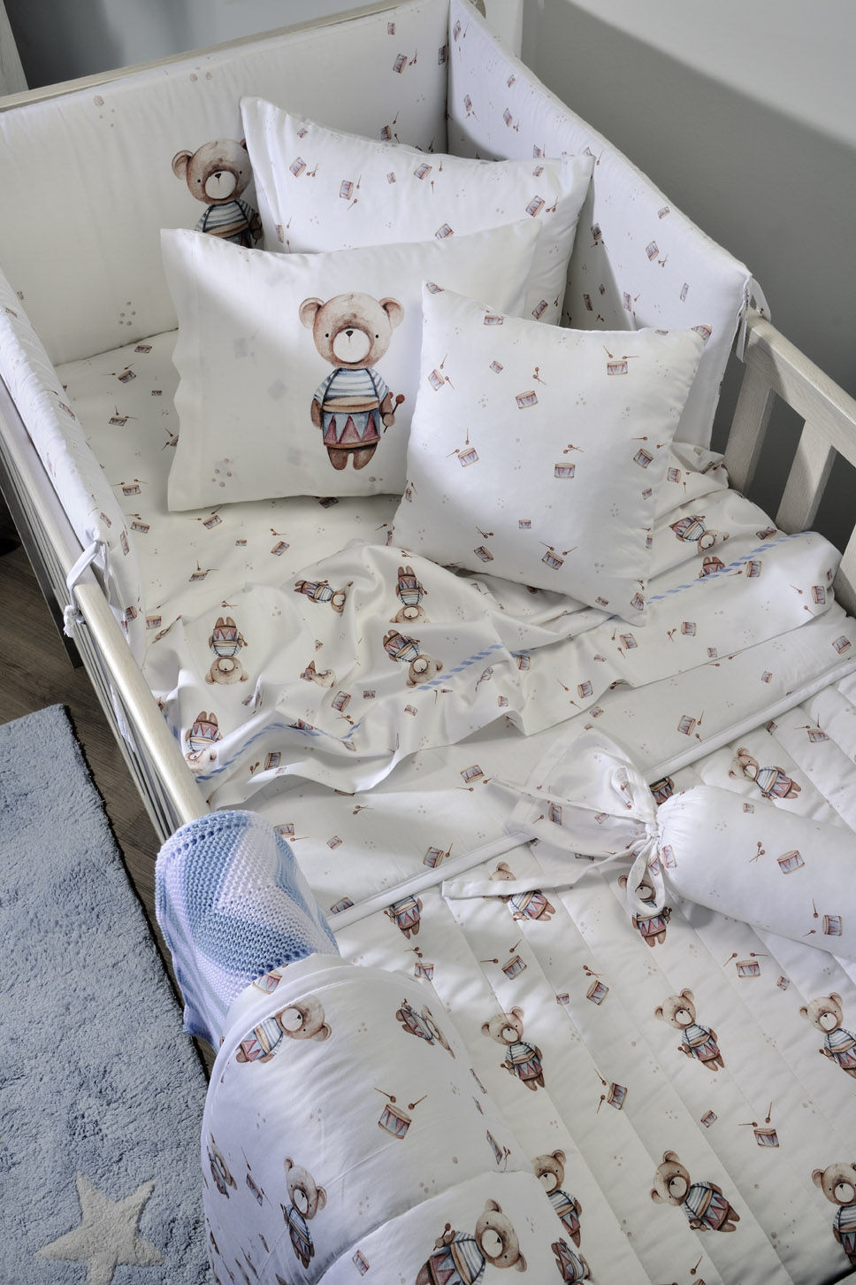 Crib Bedspread 853 Little Bear image