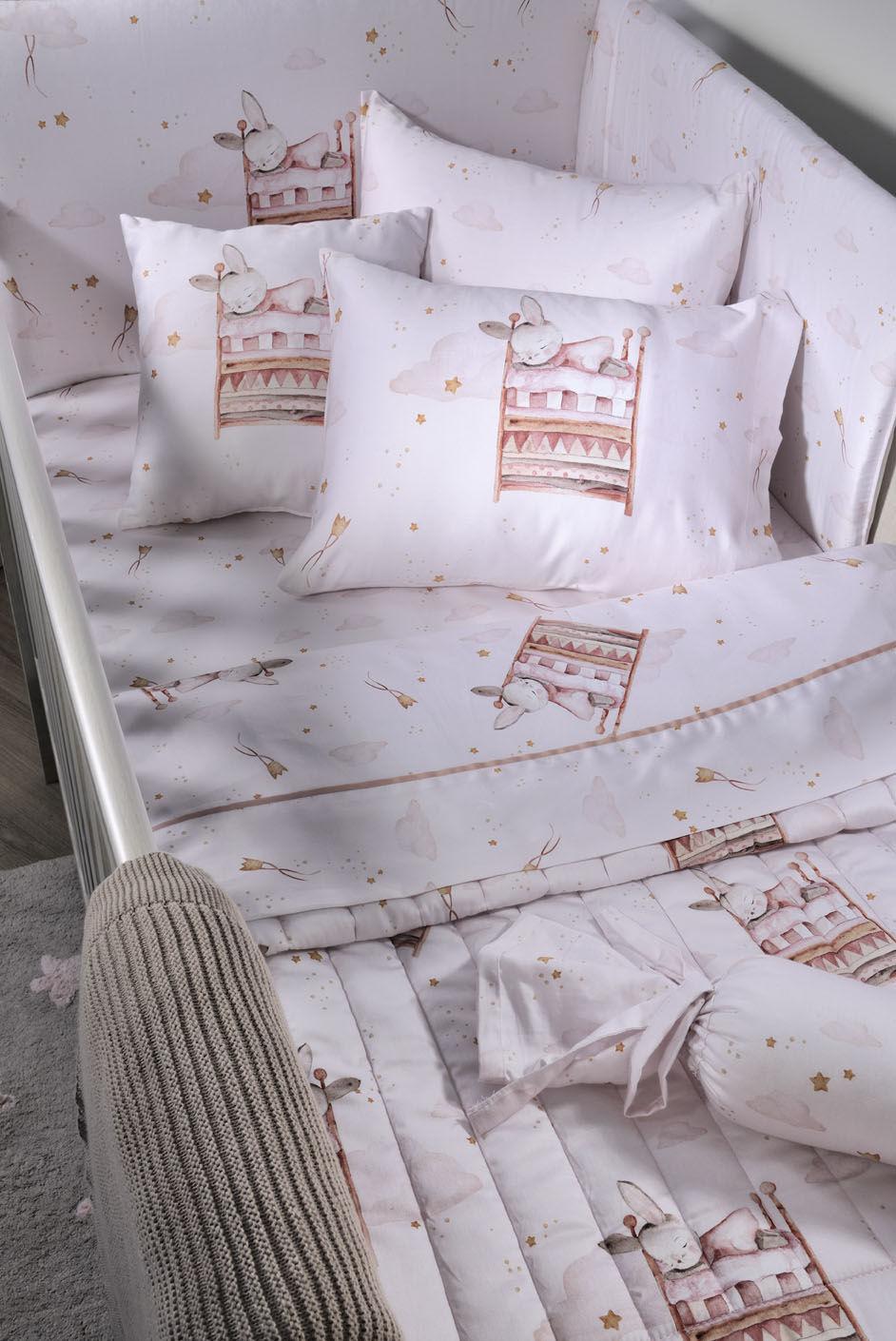 Crib Bedspread 854 Little Bunny image