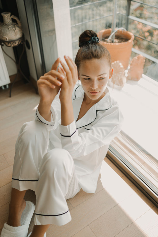 Pyjamas Set White/Black Medium image
