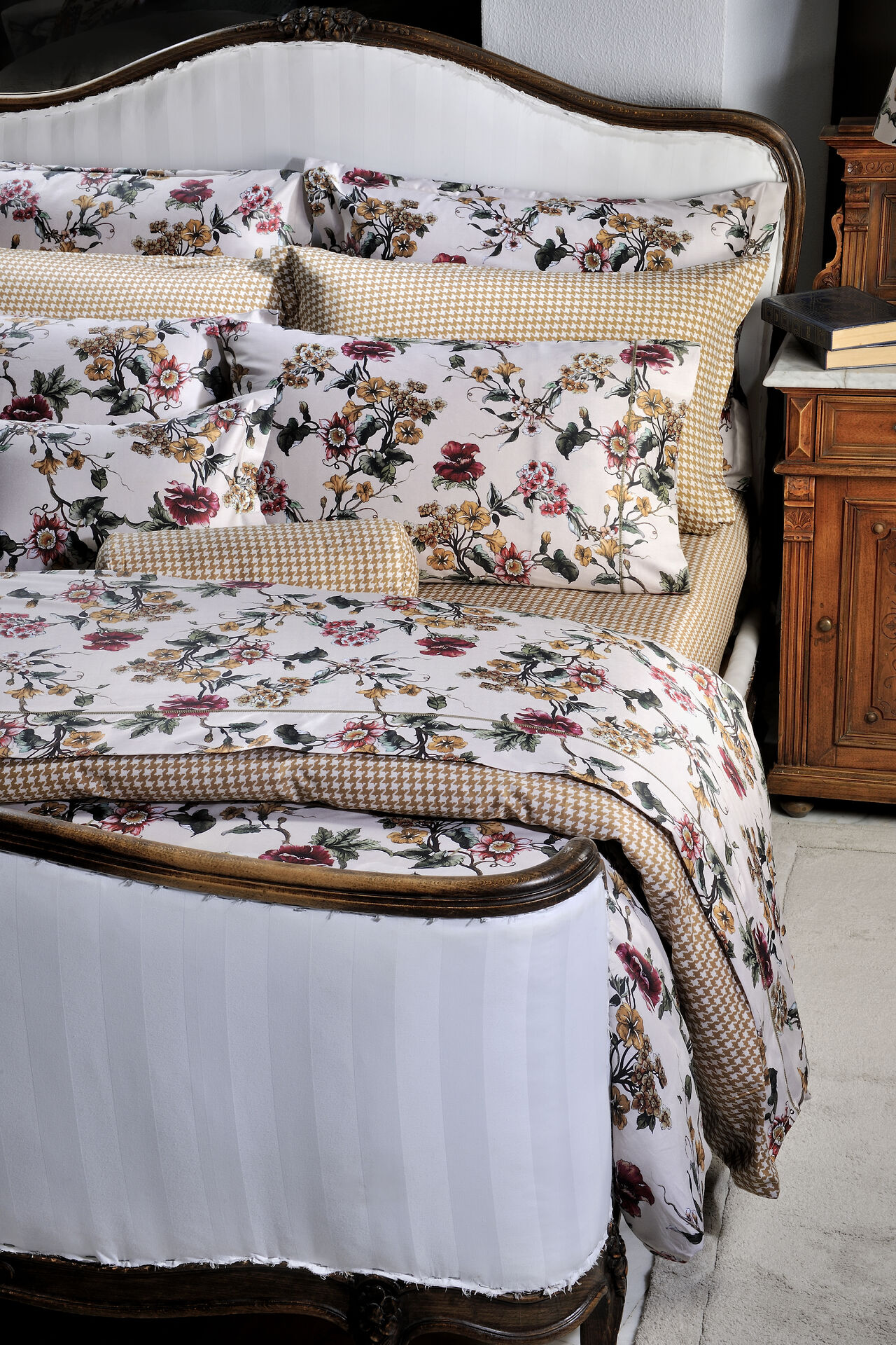 King Duvet Cover  868 Beige Flower image