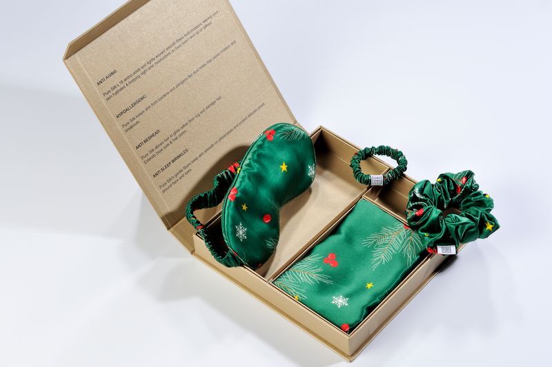 XMAS GIFT SET 4PCS 100% MULBERRY SILK image