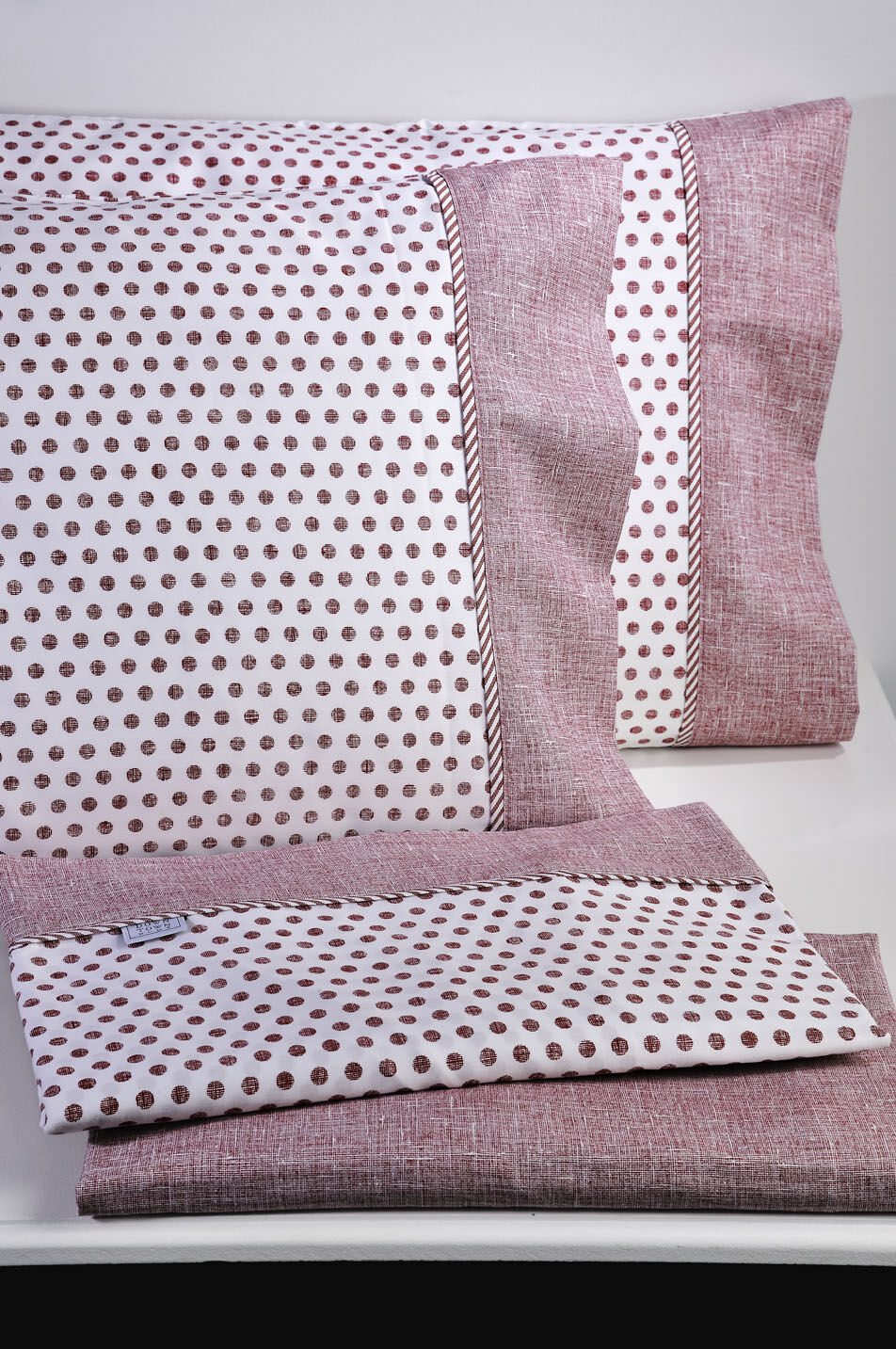 Twin Sheets Set 794 Dot Burgundy/Ruster image