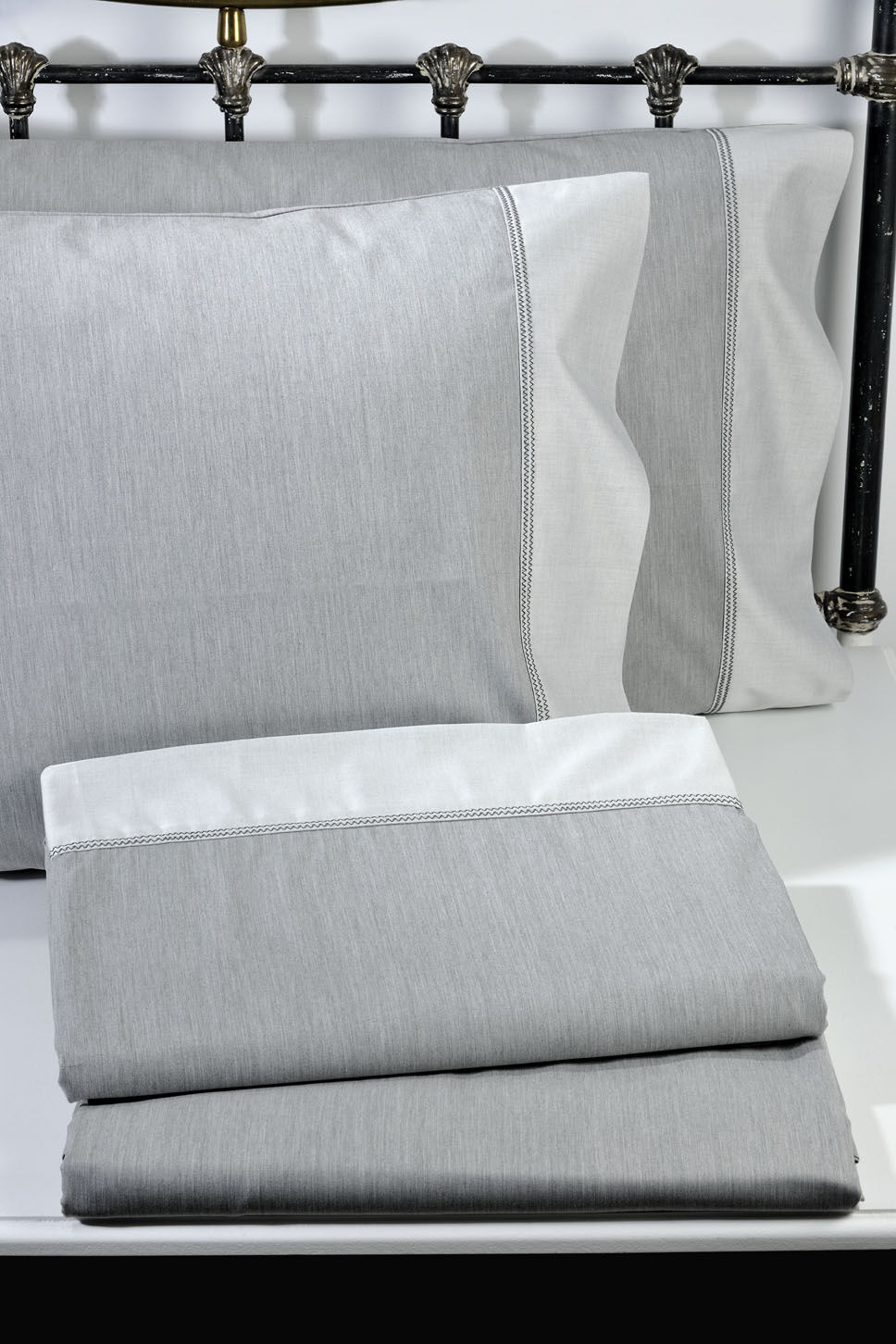 Queen Size Sheet Set Zig Zag 25% Cotton-50% Bamboo-25% Ray.Bamboo Charcoal image