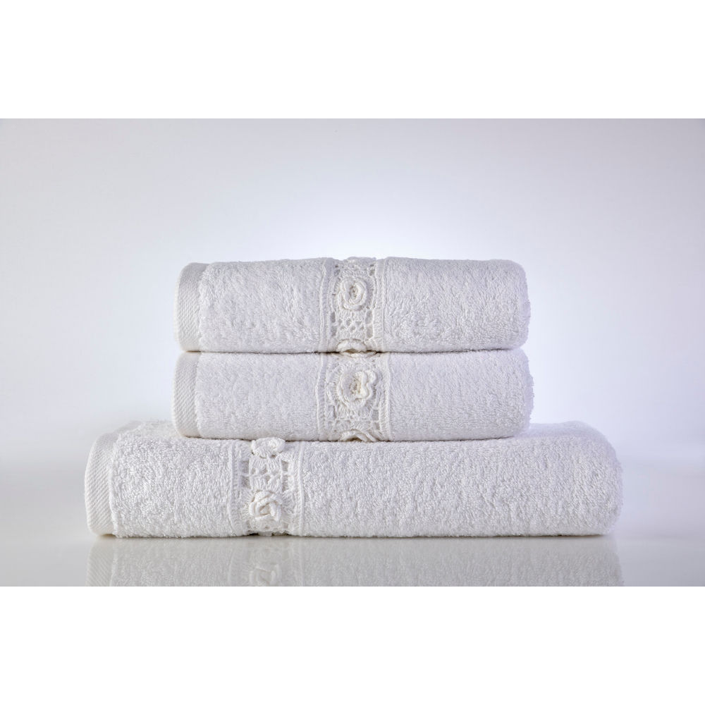Towels Set TD8 White (3pcs-1B/2F) image