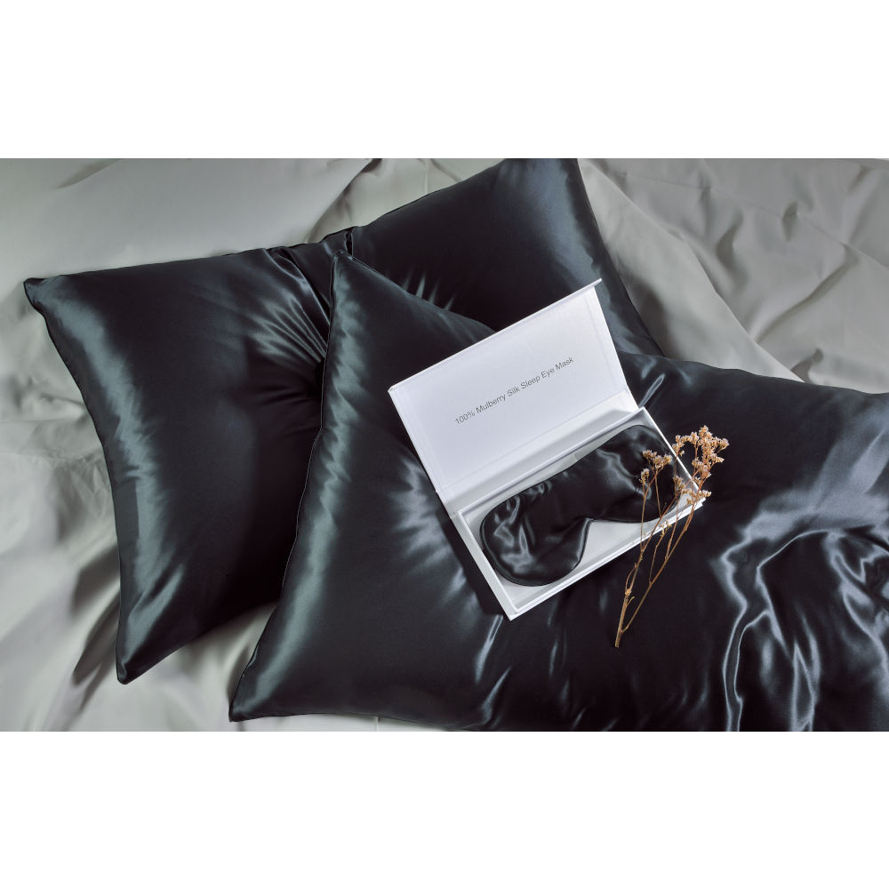 100% Mulberry Silk Pillowcase Black image
