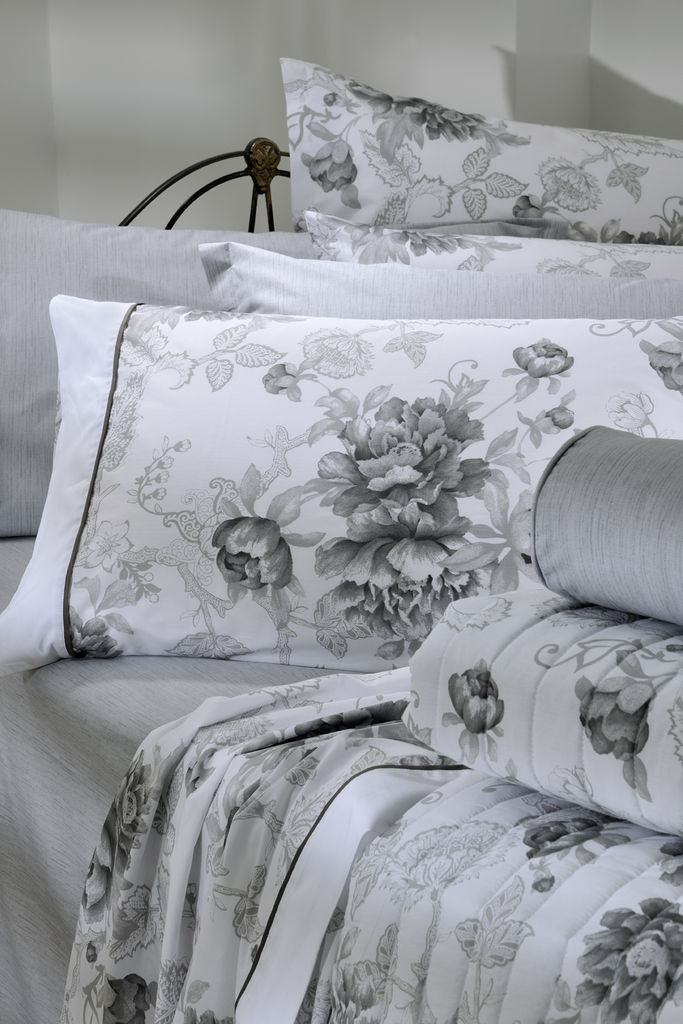 Single Duvet Cover P187 Grey Flowers image